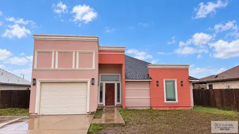 6696 Pino Verde Dr, Brownsville, TX 78526