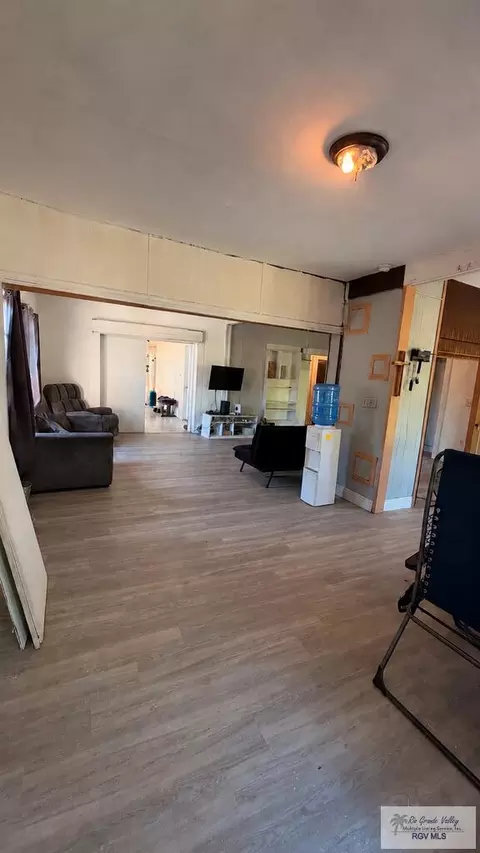 102 Belvedere Dr, Brownsville, TX 78520