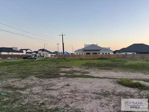 7601 Gladiola St, Brownsville, TX 78523