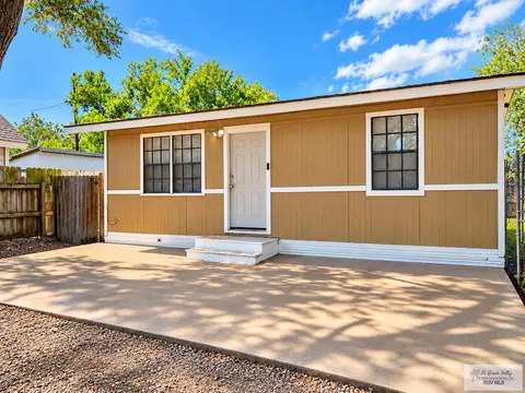 225 La Donna Ave, Santa Rosa, TX 78593