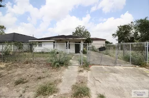 6205 Tepepan Dr, Brownsville, TX 78520