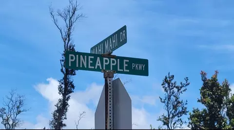 Pineapple Pkwy, Ocean View, HI 96737