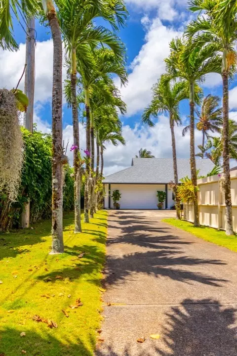 2561 Titcomb St #B, Kilauea, HI 96754