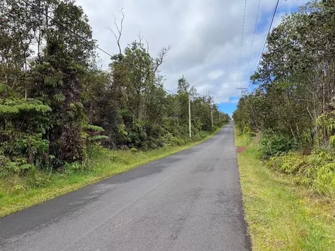 Alaula St, Volcano, HI 96785