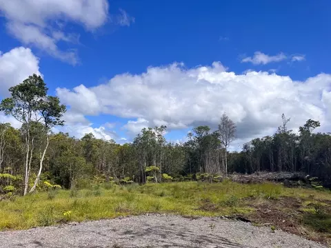 Lehuanani St, Volcano, HI 96785