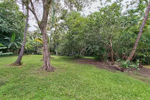 Puakenikeni Rd, Pahoa, HI 96778