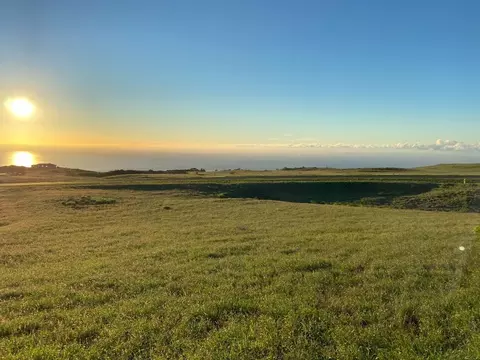 Ualani St, Kamuela, HI 96743