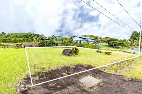 1194 Launa St, Hilo, HI 96720
