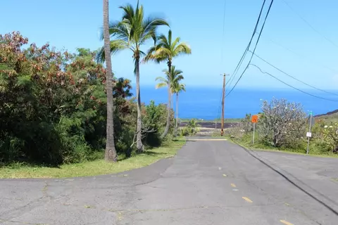 87-390 Kaohe Rd, Captain Cook, HI 96704