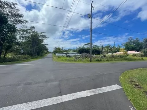 S Mahimahi St, Pahoa, HI 96778