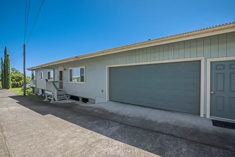 45-3296 Milo St, Honokaa, HI 96727