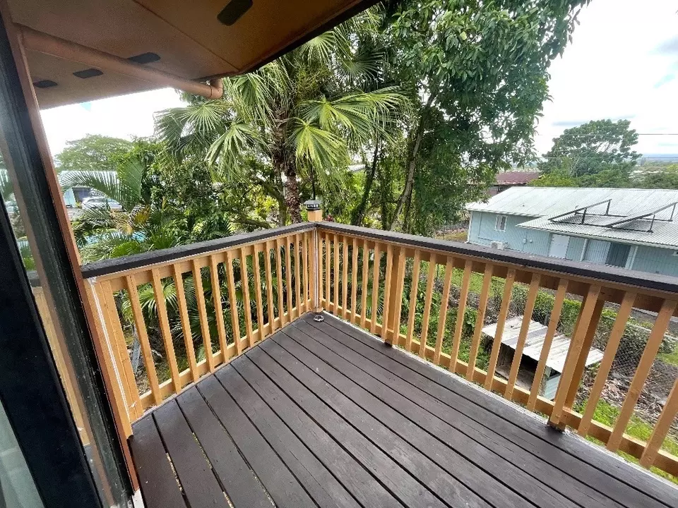 Exterior - 126 W Kinai Pl, Hilo, HI 96720 photo 10 of 13