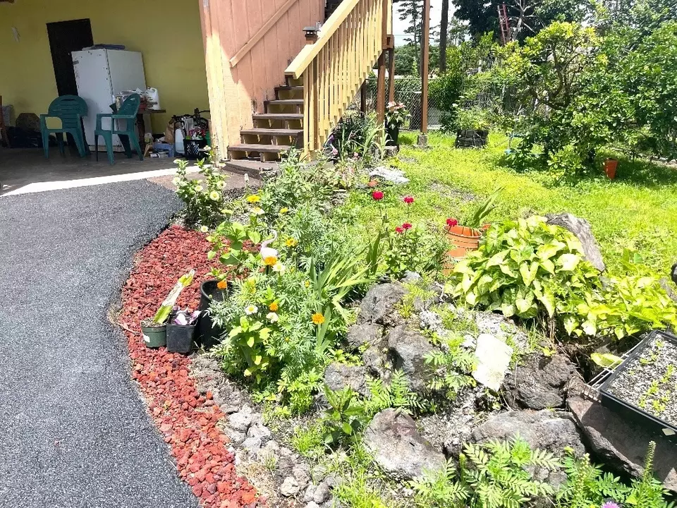 Exterior - 126 W Kinai Pl, Hilo, HI 96720 photo 5 of 13