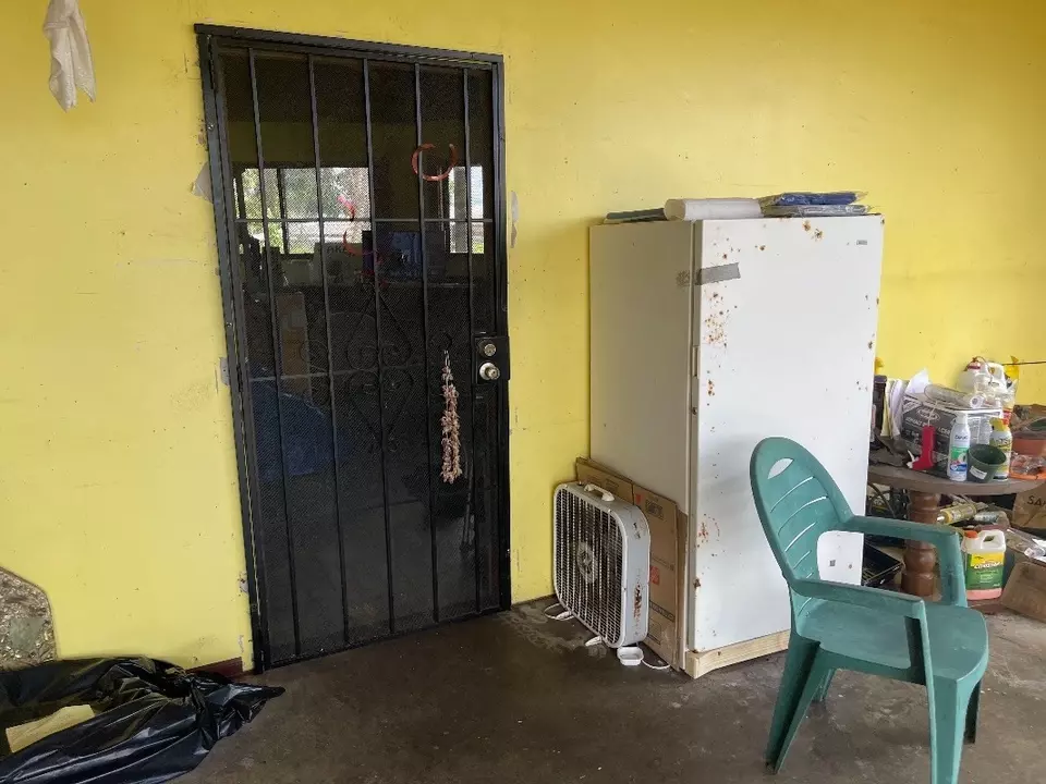 Exterior - 126 W Kinai Pl, Hilo, HI 96720 photo 7 of 13