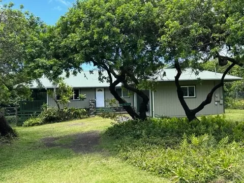 94-1655 Kaulua St, Naalehu, HI 96772