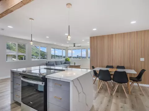 3504 Wela St # -A, Honolulu, HI 96815
