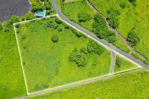93-1775 S Point Rd, Naalehu, HI 96772
