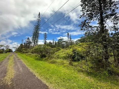 Keala St, Keaau, HI 96749