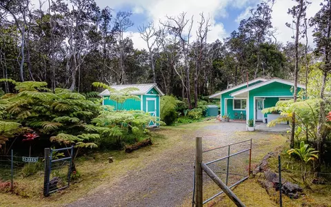 11-3855 10th St, Volcano, HI 96785