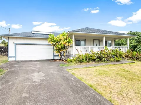 94-5759 Kalakau St, Naalehu, HI 96772