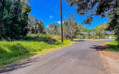 Uluhe Pl, Volcano, HI 96785