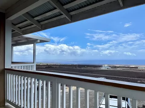 92-800 Kona Gardens Rd, Naalehu, HI 96737