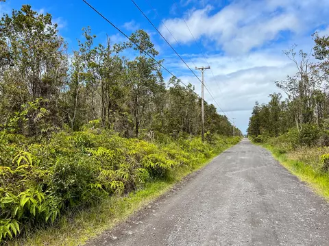 Makoa Rd, Volcano, HI 96785