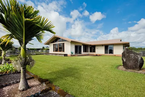 1222 Oihana St, Hilo, HI 96720