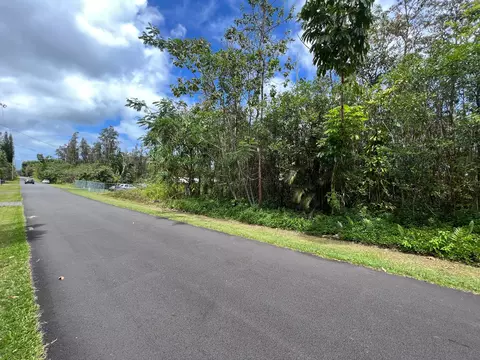 Kaku St, Pahoa, HI 96778