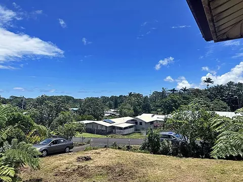 112 Ualehua St, Hilo, HI 96720