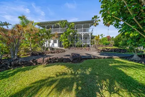 10 Ualehua St, Hilo, HI 96720
