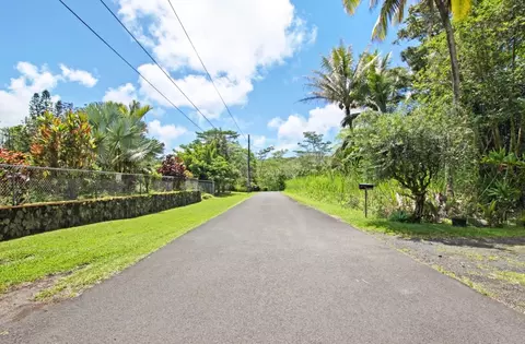 Hinalea St, Pahoa, HI 96778