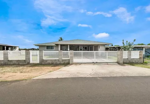 4548 Nanamua St, Kekaha, HI 96752