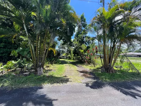 15-1977 14th Ave, Keaau, HI 96749