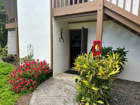 4701 Kawaihau Rd #J101, Kapaa, HI 96746