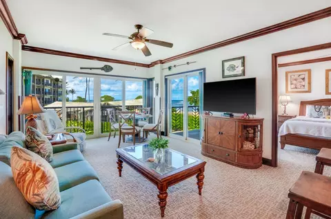 4-820 Kuhio Hwy #H202, Kapaa, HI 96746
