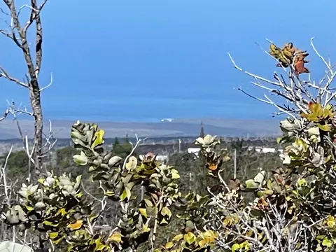 Hukilau Dr, Ocean View, HI 96737