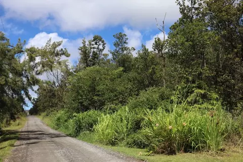 Ohialani Rd, Volcano, HI 96785