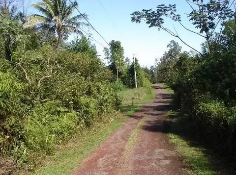 Melekule St, Kurtistown, HI 96760