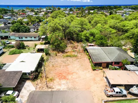 Kaniaulono Pl, Kekaha, HI 96752
