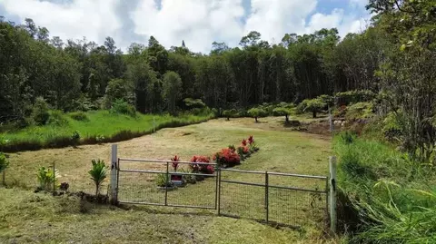 18-2300 Elua Rd, Volcano, HI 96785