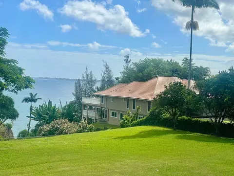 303 Kuikahi St, Hilo, HI 96720