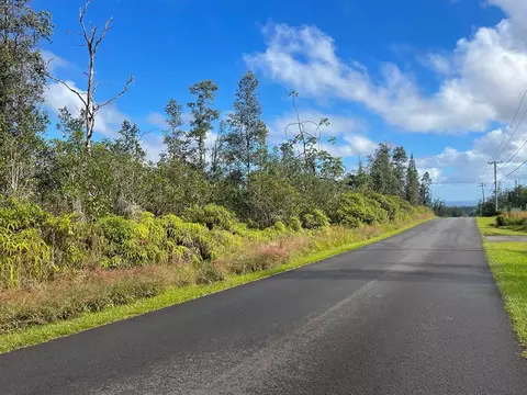 16-1680 40th Ave, Kurtistown, HI 96760