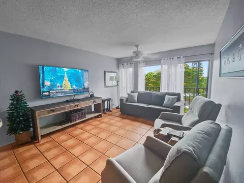 3-3400 Kuhio Hwy #B106, Lihue, HI 96766