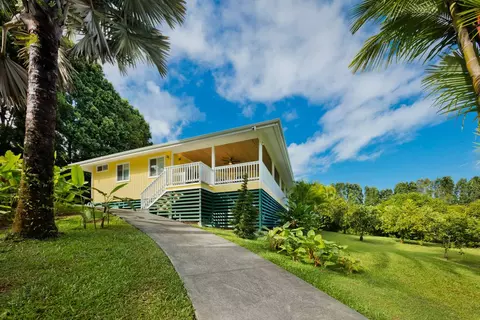 419 Kaiwiki Rd, Hilo, HI 96720