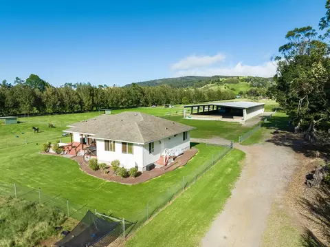 64-680 Kahilu Rd, Kamuela, HI 96743