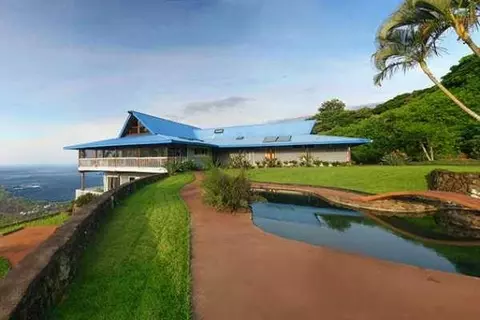 82-6021 Napoopoo Rd, Captain Cook, HI 96704