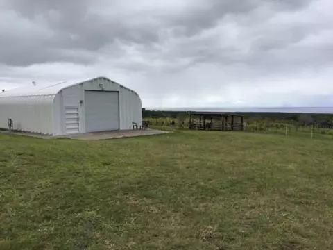 94 Kamaoa Rd, Naalehu, HI 96772