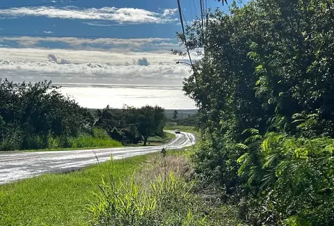 Wakea Ave, Naalehu, HI 96772