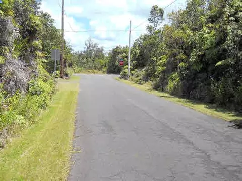 Alii Kane St, Volcano, HI 96785